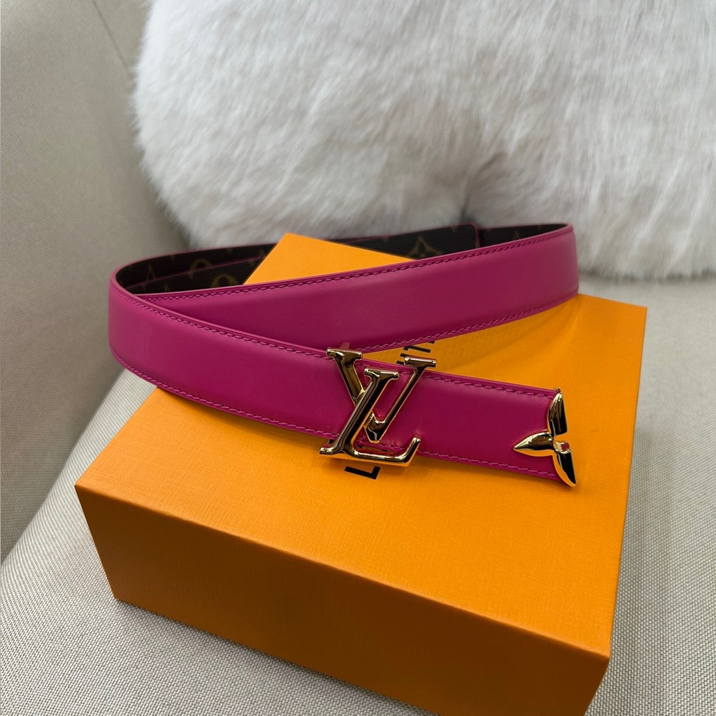 Louis Vuitton Women’s Belt Size 90